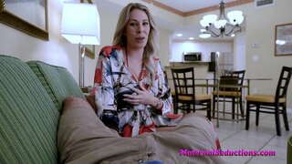 Врућа мамаша жуди Огромне Чланова - Никки Брукс