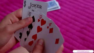 ���हान स्तन सोनेरी केस व गोरी त्वचा आहे एक रिअल हॉटी तिच्या बेडरूममध्ये.ते चुंबन आणि शोषून घेणे स्तन आधी ती licks her shaved pussy.ती facerides the तरूणी स्त्री लहान एक 69er