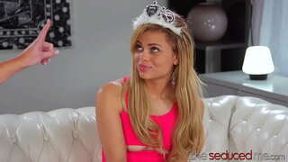 ���ാട്ടു ഏവരും Does And Girls Cute Teen