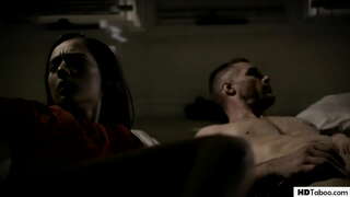 ���ෙය හුරුබුහුටි, විශ්ව විද්යාල ගැහැණු මගුලක්ද පැරණි ඩික්