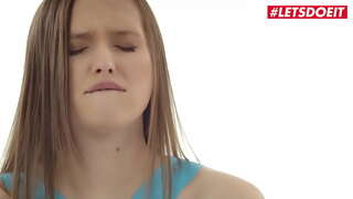 WHITEBOXXX - (Стейси Круз) - соблазнительный жасөспірім интенсивті Махаббат сессиясының любовником