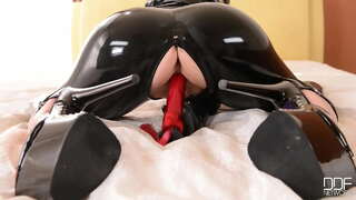 Lucy má její vibrátor