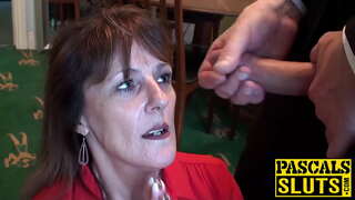 Разведенная зрелая леди Пандора наслаждается покорным сексом