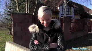 Public Agent Janie Sky gets ji kočička potřísněné sperma