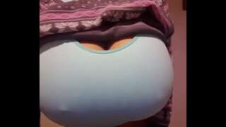 Մեծ ռետինե կաթիլ է կուրծքը