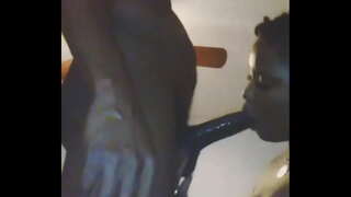 Heç bir şey daha yaxşı swirls sevən bir əmzikli üzvü