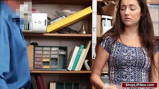 Полицай, полиция вылизал и трахнул wet путка Лили Адамс рак