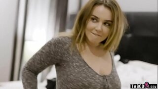 Malaking suso couchsurfer sinubukan upang magnakaw mula sa mga tao na nagho-host ng kanyang