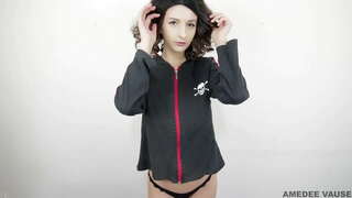 Titw Fflachio yn Dangos (am ddim fideo llawn) - AmedeeVause