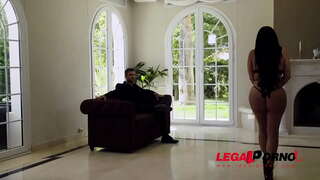 Curvy Pirang prawan Kesha Ortega ngijini boss bang dheweke amba susu lan jambon udan GP848