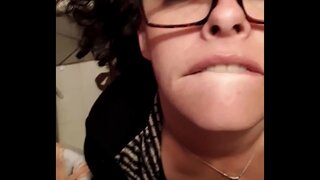 Менің өгей әпкем ең жақсы бас береді